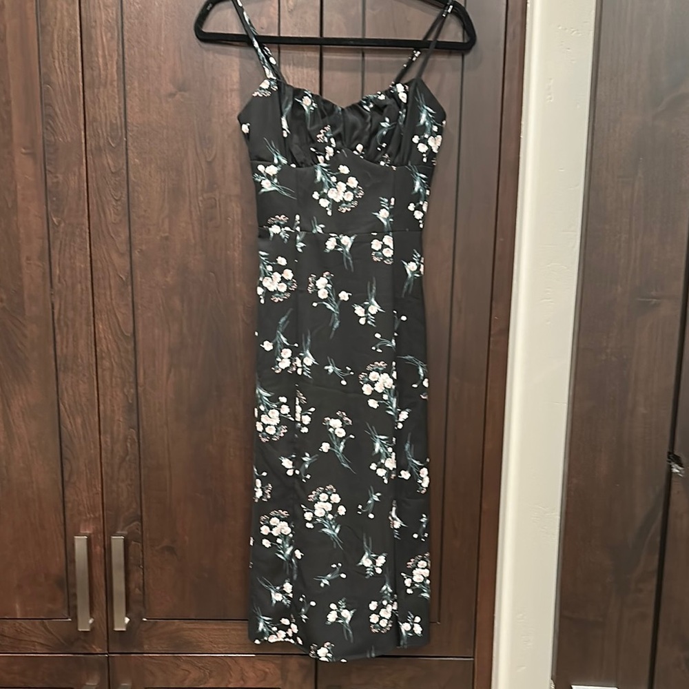 Black and White Spaghetti Strap Midi Dress for Night Out